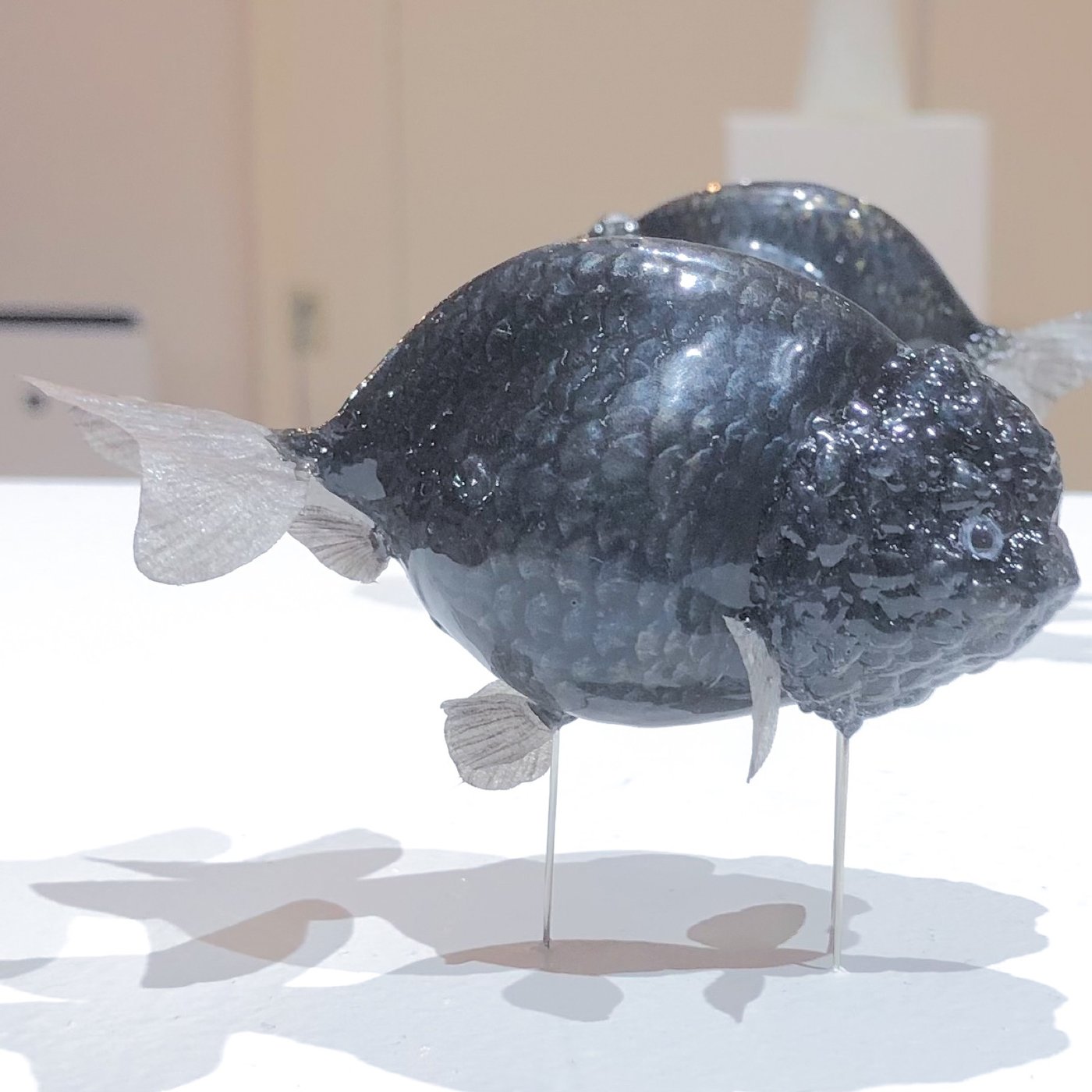 鋳金で制作した金魚の作品「黒蘭鋳」